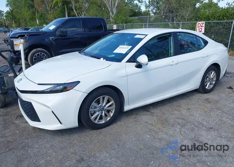 2025 Toyota Camry Xse z USA, uszkodzony, nr VIN 4T1DAACK3SU028836